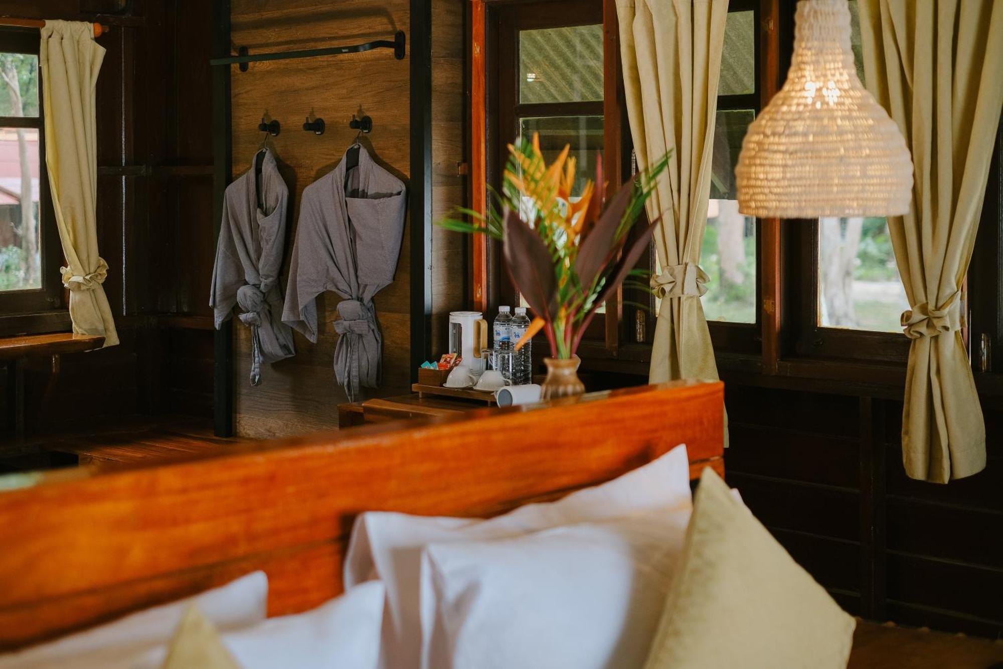 Joy Bungalow Resort And Restaurant Koh Jum Esterno foto