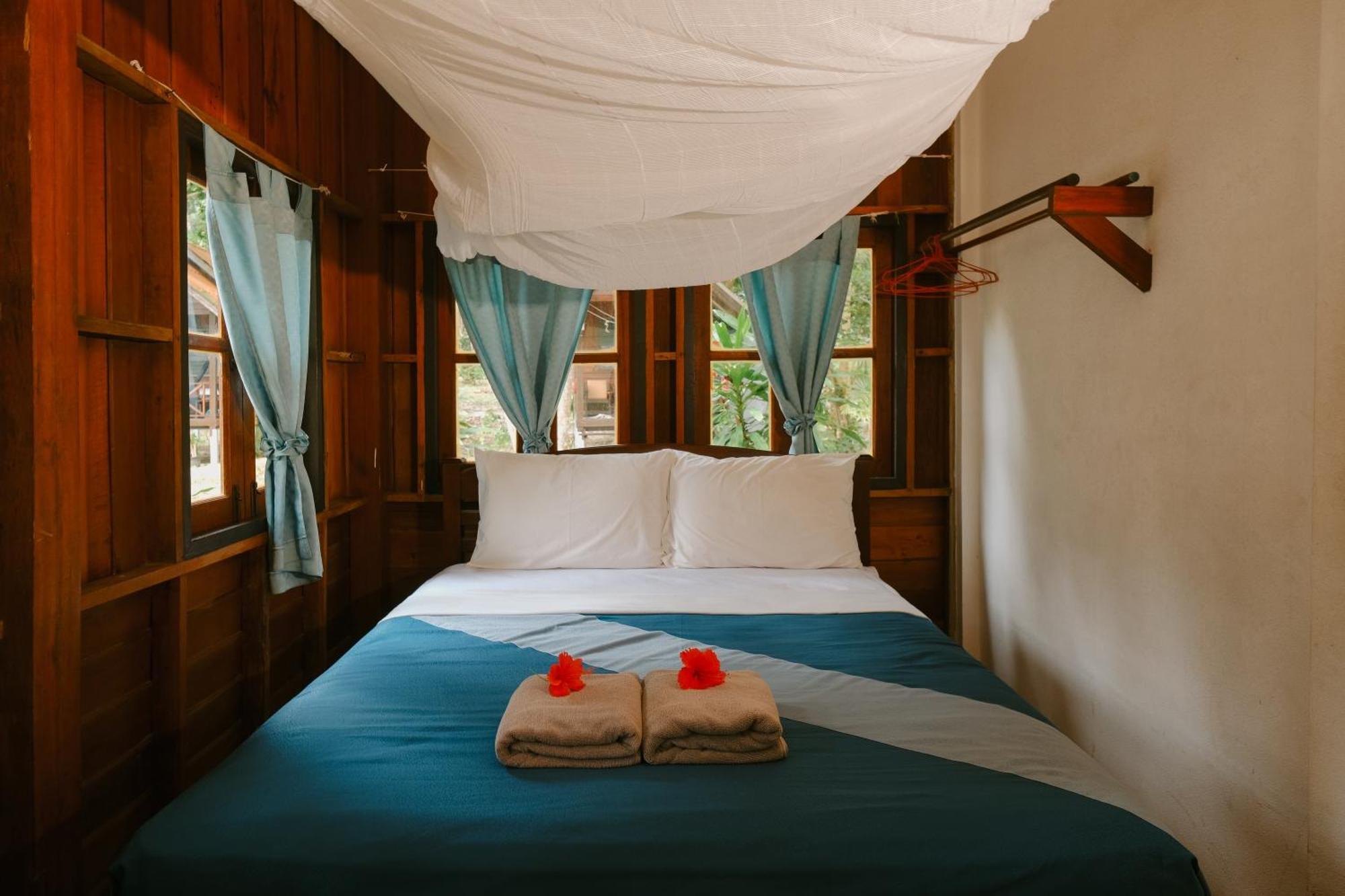 Joy Bungalow Resort And Restaurant Koh Jum Esterno foto