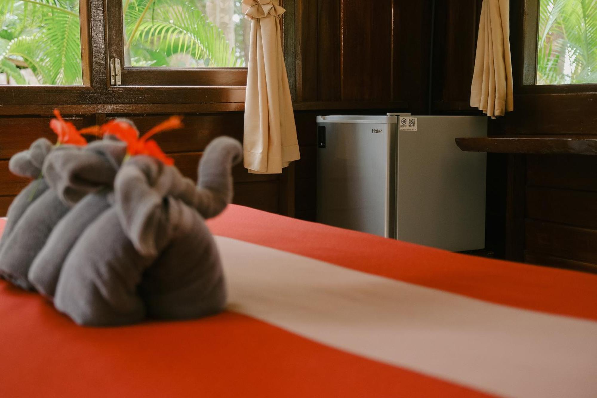Joy Bungalow Resort And Restaurant Koh Jum Esterno foto